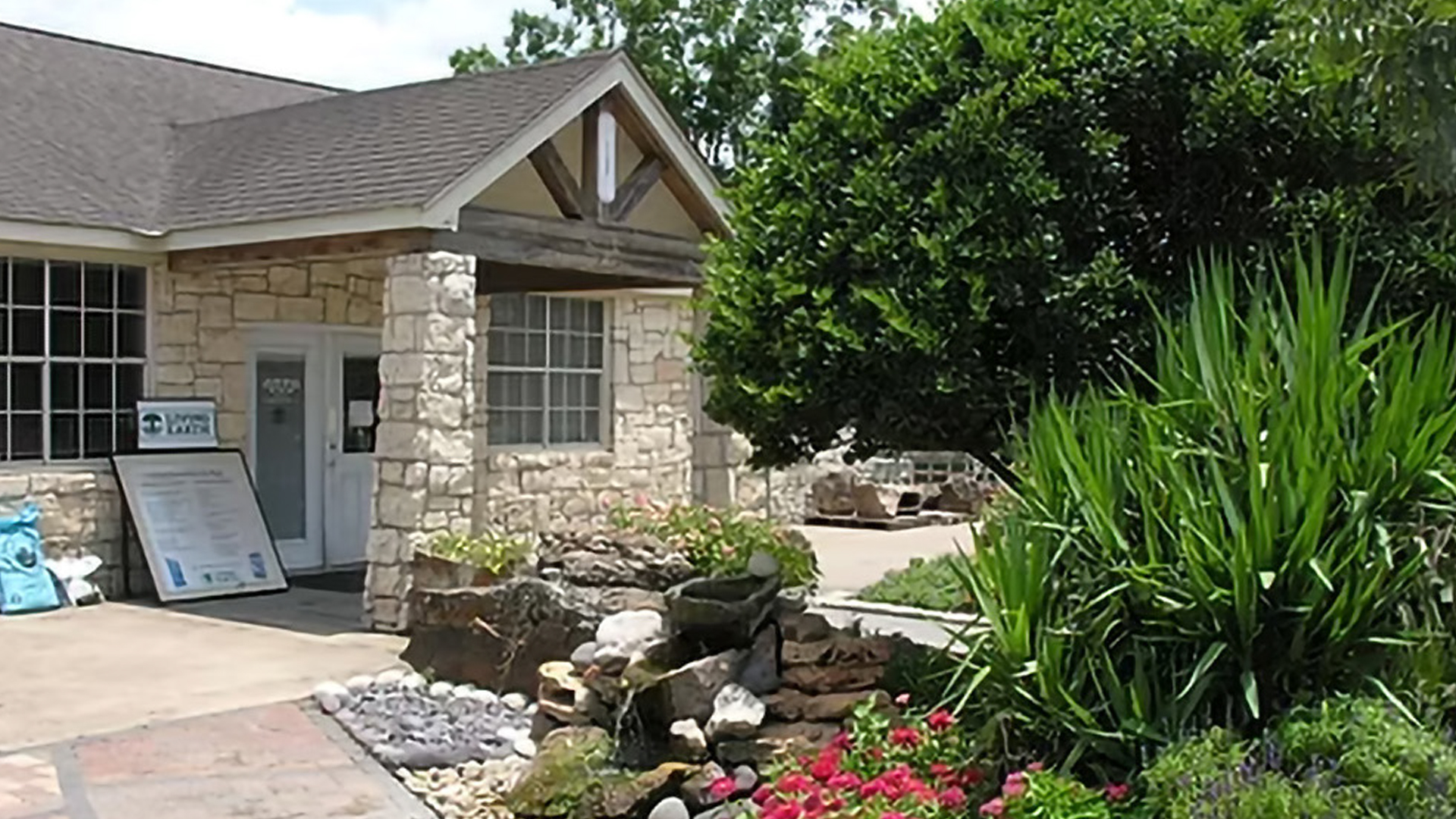 1700 E Highway 90A, Richmond, TX 77406